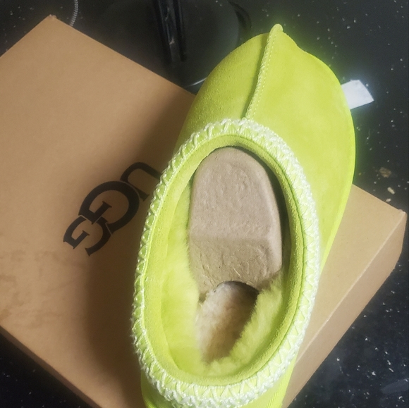 women uggs slides - Picture 4 of 4